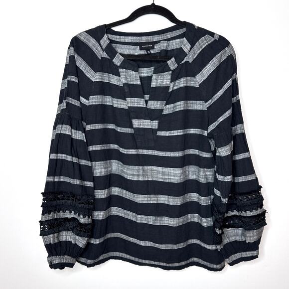 Who What‎ Wear Black Gray Striped V-Neck Long Sleeve Crochet Top Medium Boho - Picture 1 of 7